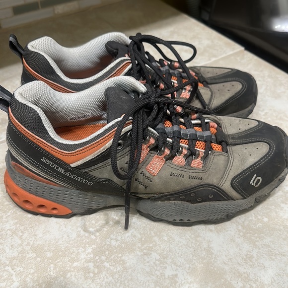 Approach Shoes - Picture 3 of 9